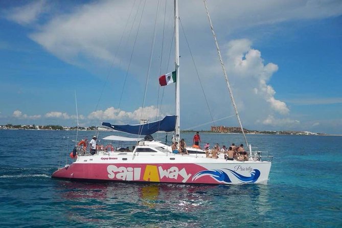 Party On Sailing Cruise to Isla Mujeres from Cancun - Lunch and open-bar time at the private beach club