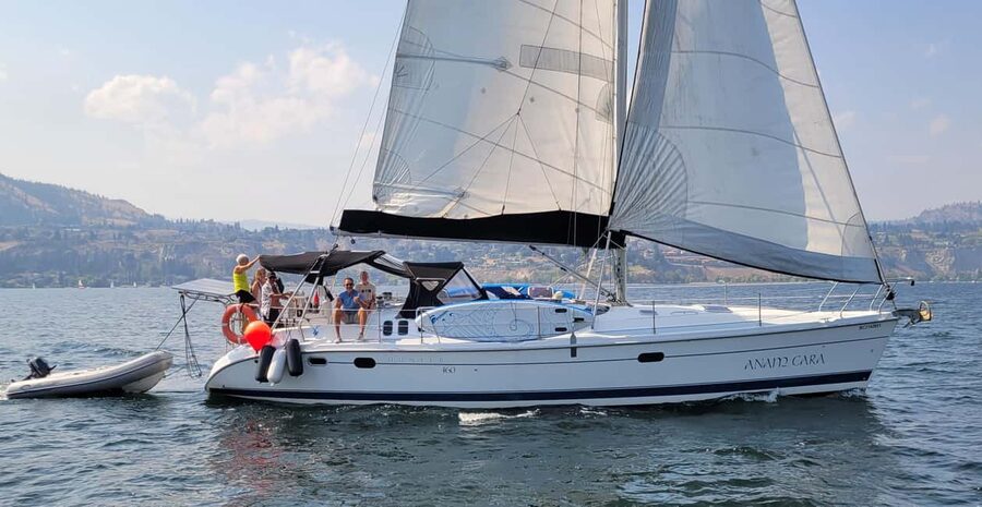 Penticton Okanagan Lake: Sailing Tour - Getting settled aboard Anam Cara