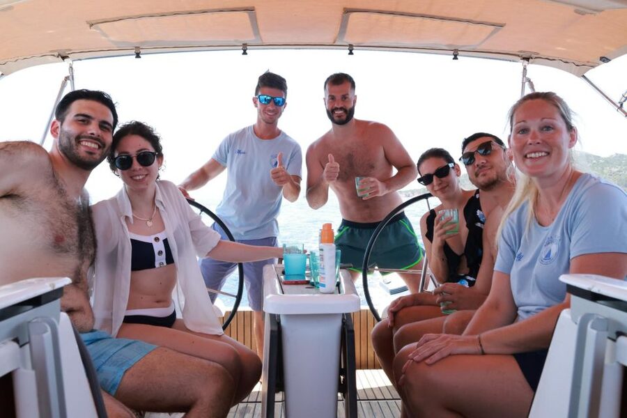 Poltu Quatu: La Maddalena Archipelago Sailboat full-day trip - Who should book this sailing day