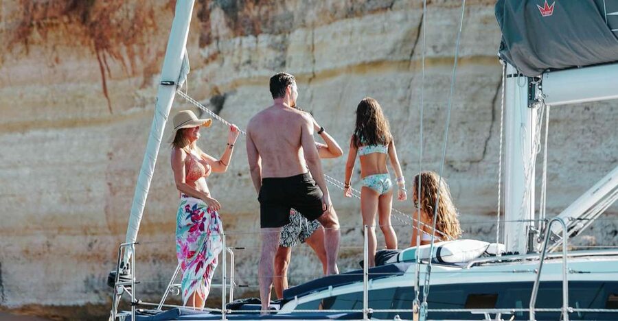 Portimao: Full Day Luxury Sail-Yacht Cruise - Seven Hours Along the Algarve Cliffs
