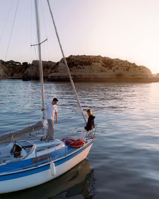 Portimão: Sunset Private Sailing Tour for Couples - Starting at Ferragudo and reaching the boat