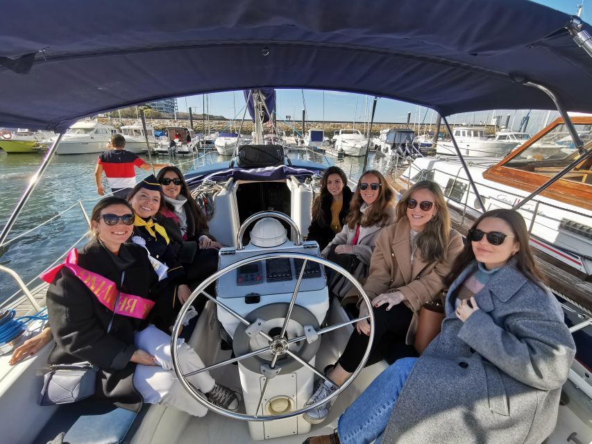 Porto: Charming Sailboat Bachelor Party with drinks - Welcome Drinks, Snacks, and Your Own Playlist