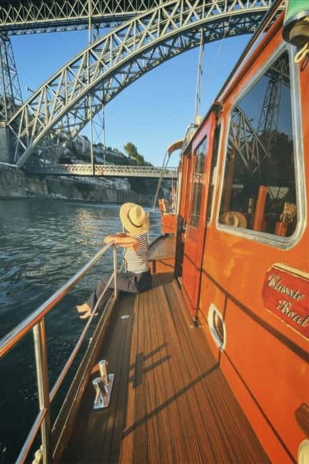 Porto: Classic Sailboat Cruise Along the Douro River - Maria Pia Bridge and the route toward Freixo