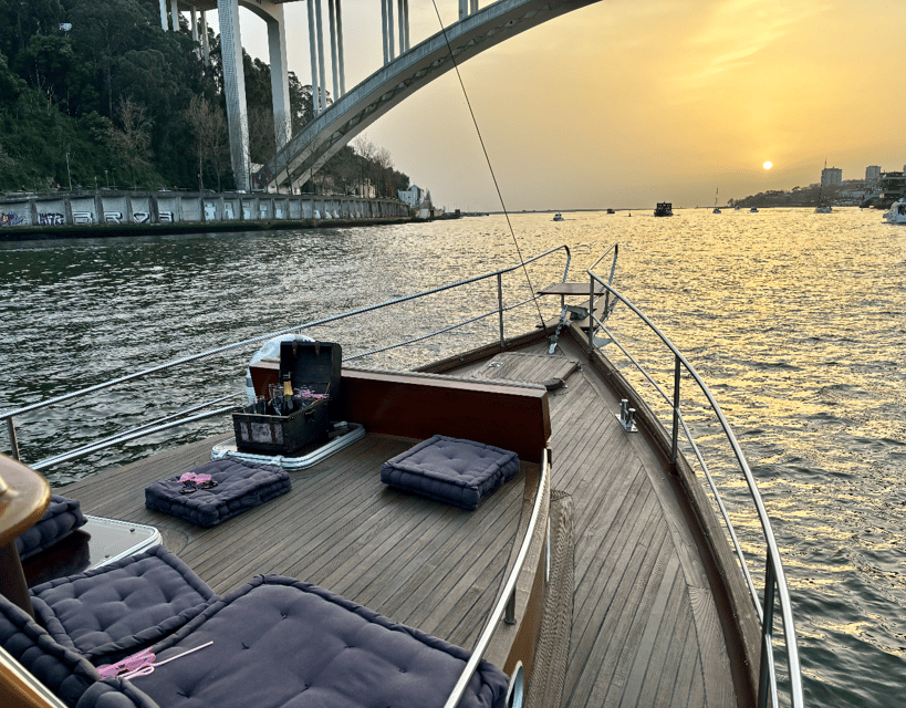 Porto: Classic Sailboat Cruise Along the Douro River - Foz do Douro and the turn back