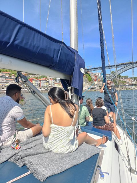 Porto: Exclusive Party aboard a charming sailboat with drink - From Ribeira to Foz do Douro