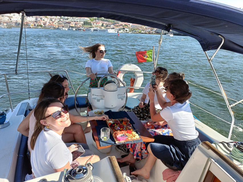 Porto: Exclusive Party aboard a charming sailboat with drink - Comfort, seating, and practical limits