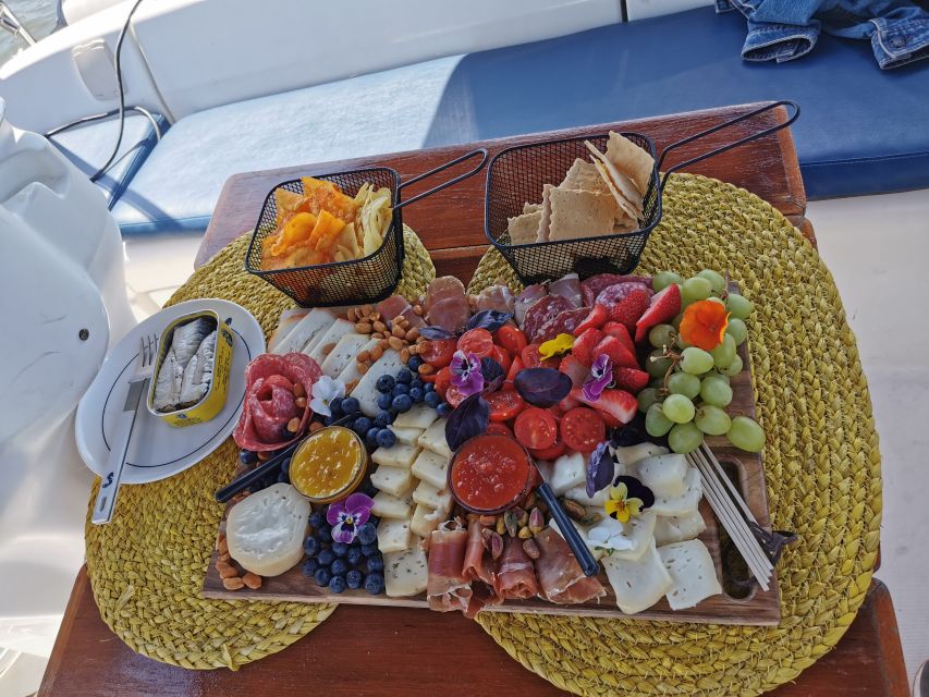 Porto: Private Sailboat Trip with Wine Tasting & Charcuterie - What the personal service adds