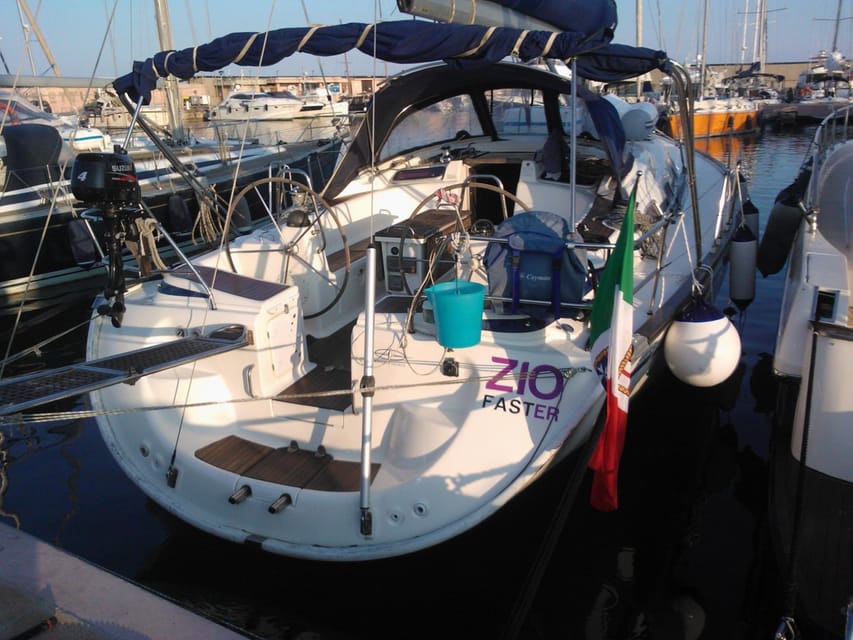Porto San Paolo: Tavolara Island Sailboat Cruise with Lunch - Setting out from Porto San Paolo