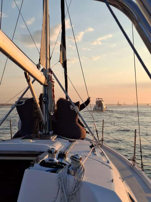 Porto shared Thullium Sailboat, enjoy magic sunset&open sail - Gaia’s waterfront and the historic center