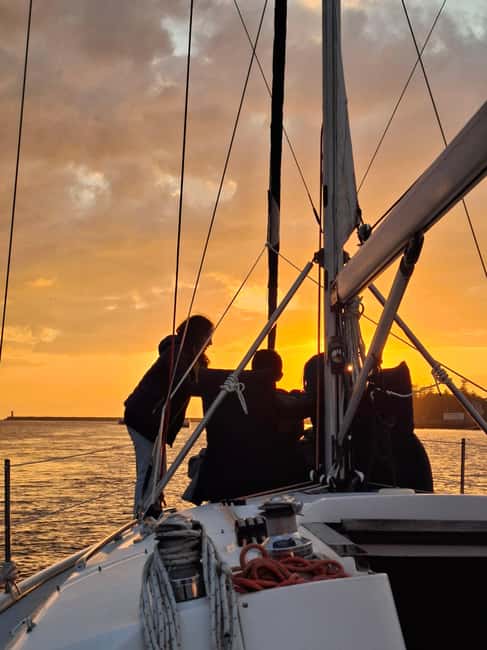 Porto shared Thullium Sailboat, enjoy magic sunset&open sail - Sunset, music, and the onboard atmosphere