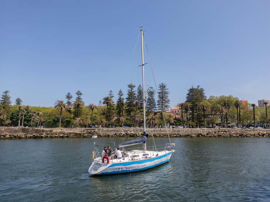 Porto: Sunset Cruise with Welcome Drink in a Sailboat - Alfândega and Porto’s riverfront