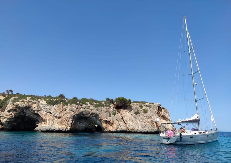 Portocolom, Mallorca: Half-Day Sailing Trip - What to bring, and what to leave behind