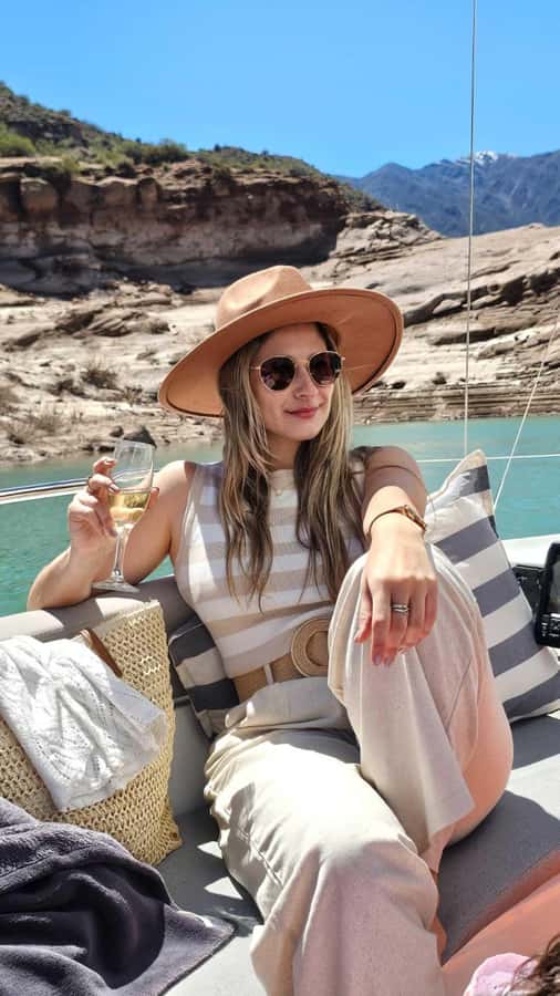 Potrerillos Lake Sailing Tour with Wine and Cheese - Andes views from the water