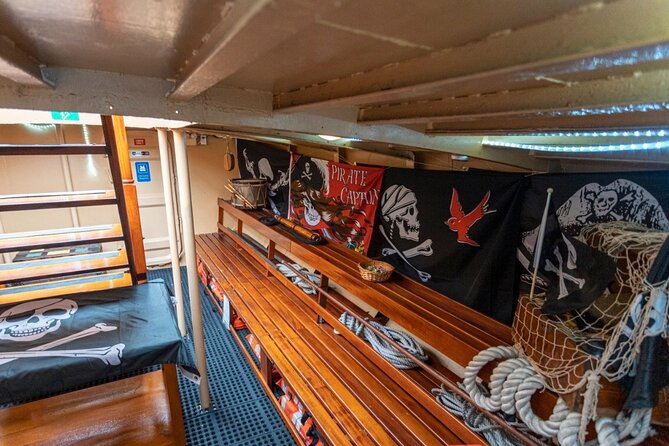 Premium Pirate Beach Adventure, Open sea Rope Swing, Drinks+Lunch - San Fernando de Bocachica and the 1741 battle