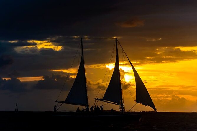 Private 2-Hour Wind and Wine Sunset Sail in Key West - Who will enjoy this most