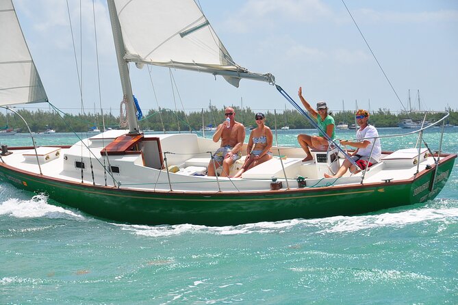 Private 90-Minute Harbor Sailing Charter in Key West - Meeting the captain and mate