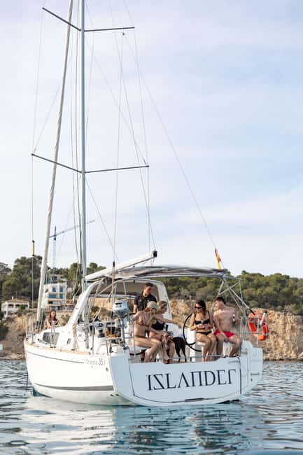 Private and exclusive sailboat in and around the Bay of Palma - Sailing across the Bay of Palma