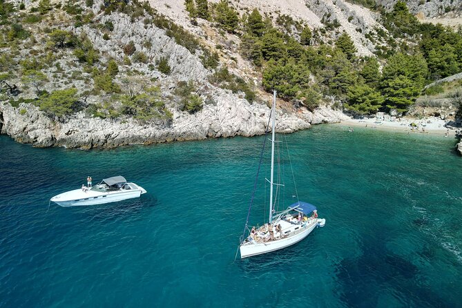 Private - Half Day Sailing from Hvar on a modern sail yacht (up to 8 travellers) - What comes aboard the modern yacht