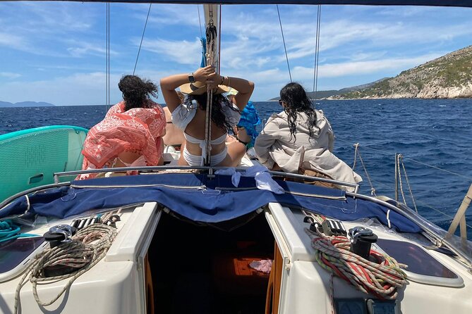 Private - Half Day Sailing from Hvar on a modern sail yacht (up to 8 travellers) - Should you book the private Hvar yacht?