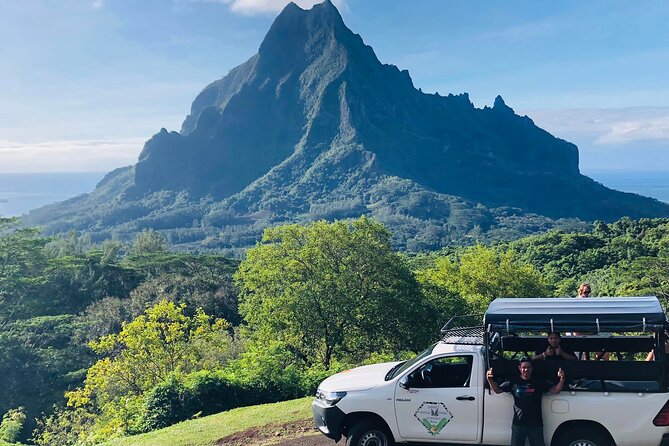 PRIVATE Half Day Tour : Moorea Snorkeling & Sailing on a Catamaran named Taboo - Fruit, juice, water, and drinks aboard Taboo