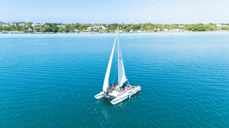 Private Hobie Cat Sailing Tour - Guides, Language, and the Personal Feel