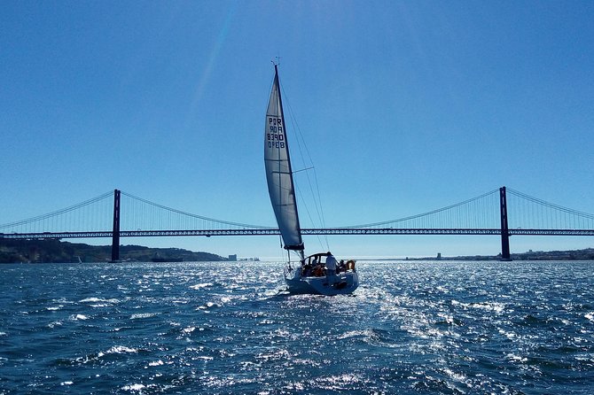Private Lisbon Sailing Cruise on Sailing Yacht - The central waterfront: Praça do Comércio and the old shipyards