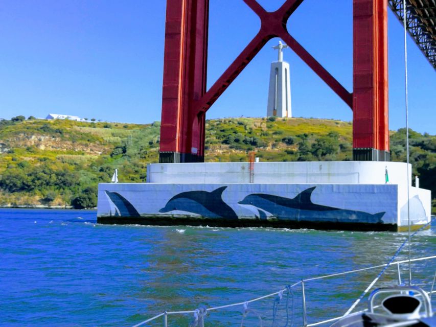 Private Lisbon Sightseeing Sailing Boat Tour with Locals - How the crew can shape the experience