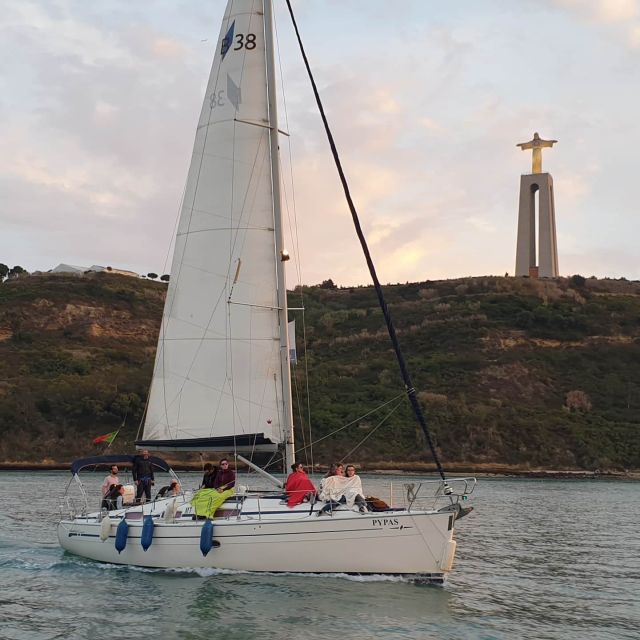Private Lisbon Sightseeing Sailing Boat Tour with Locals - Why Lisbon looks better from the Tagus