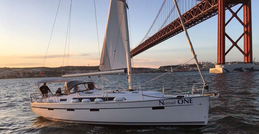 Private Lisbon Sightseeing Sailing Boat Tour with Locals - What the $312 price really buys