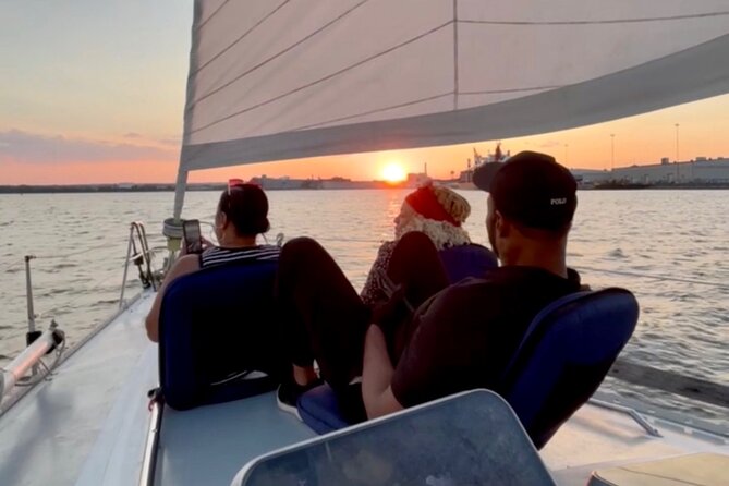 PRIVATE Local Sunset Sail by a Certified Captain - Skyline Views as the Sun Goes Down