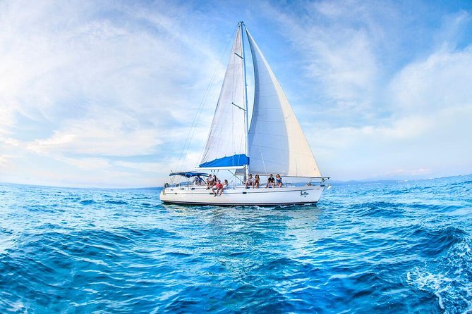 Private Luxury Sailing Cruise in Los Cabos with Lunch and Open Bar - Lunch on board: ceviche, pasta, and Baja flavors