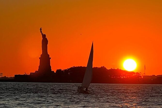 Private Sail Around New York City and The Statue of Liberty - Why seeing New York by sailboat changes the day