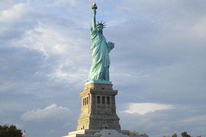 Private Sail New York with Brooklyn Sail (Reserve the entire boat) - Passing Ellis Island and lower Manhattan