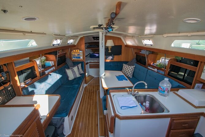 Private Sail New York with Brooklyn Sail (Reserve the entire boat) - Comfort, safety, and changing weather