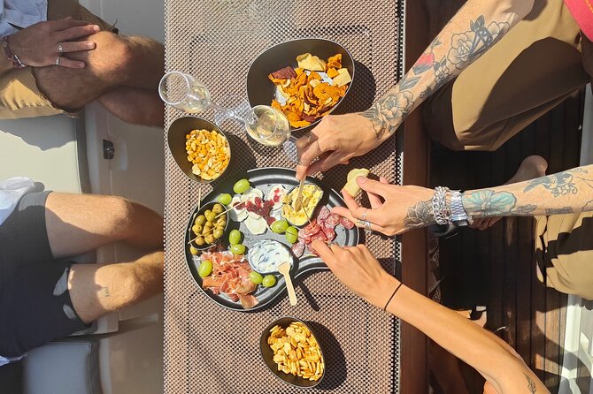 Private Sailboat Barcelona up to 11pax w/Premium Boat & Aperitifs - Practical advice for a smoother outing