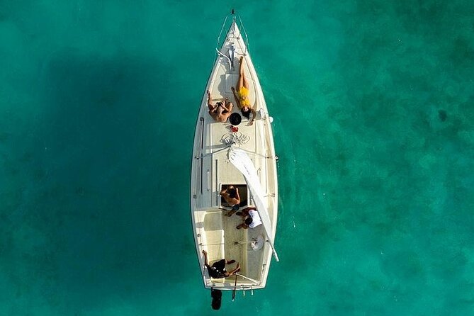 Private Sailboat + Captain for a Day Experience - Why a private sailboat suits Bacalar Lagoon