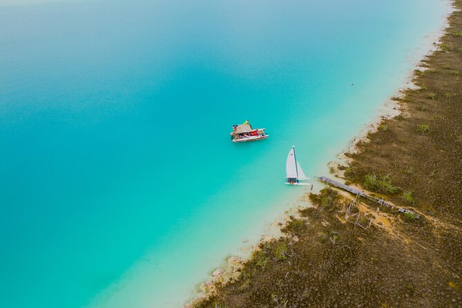 Private Sailing between Mangroves - Cooling off at the abandoned pier