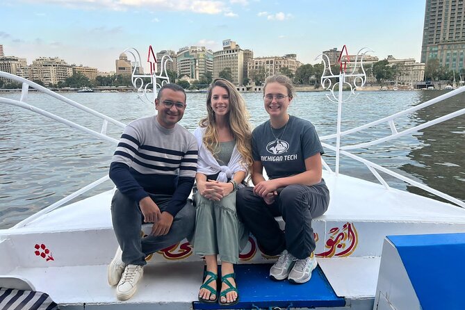 Private sailing boat ( Felucca )for one hour on Nile and lunch - Getting to the river from Cairo or Giza