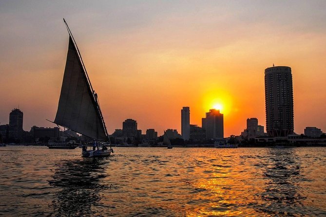 Private sailing boat ( Felucca )for one hour on Nile and lunch - What the private felucca ride feels like