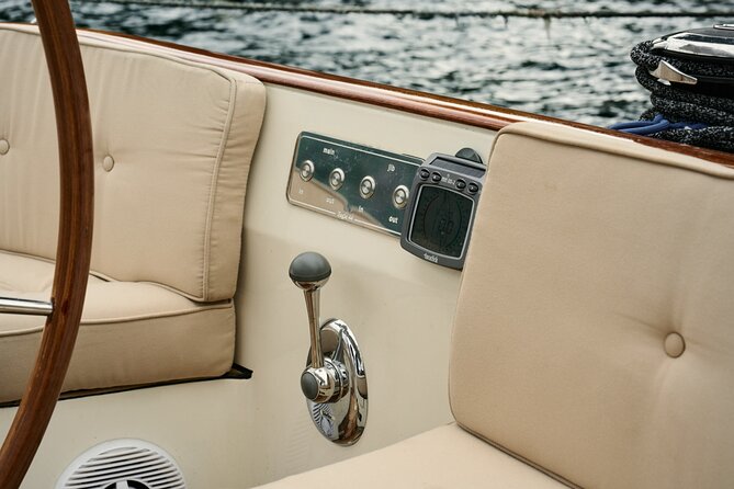 Private Sailing Boat Tour Classic Lake Como with Aperitif - The longer route to Piona