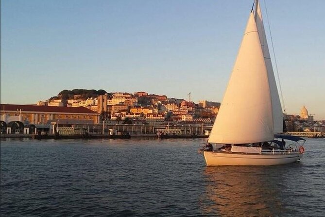 Private Sailing Cruise in Lisbon with Drinks - What the private format feels like