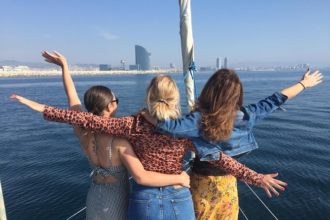 Private Sailing Experience Barcelona up to 11 guests, 2/3/4 hours - Seeing Barcelona’s monuments from the sea