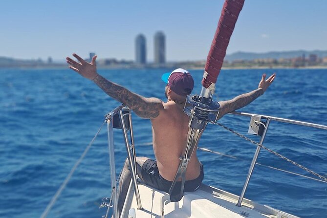 Private Sailing experience with open bar and snacks - Seeing the Sagrada Família from offshore