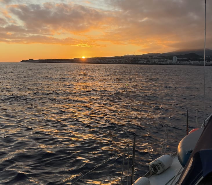 Private Sailing Sunset Tour PDL - Guides, language, and the feel of the trip