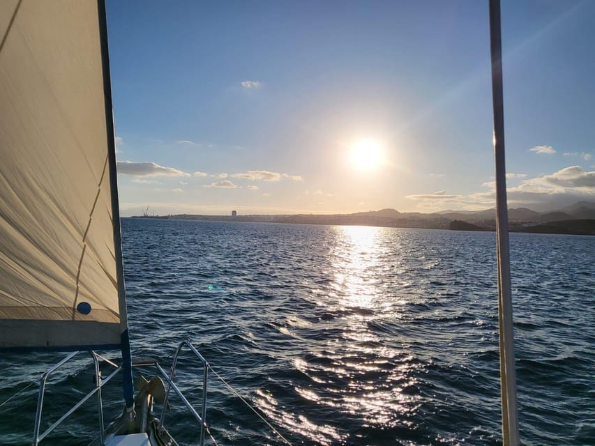 Private Sailing Sunset Tour PDL - Sailing the southern coast for one hour