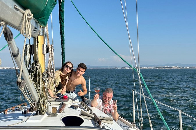 Private Sailing tour in Lisbon - Day Time, Sunset and Night - Daytime, sunset, or night sailing