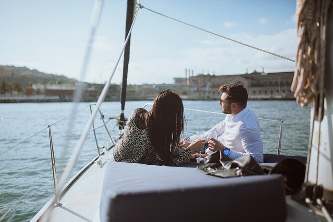 Private sailing trip from Barcelona with open bar - Key points at a glance