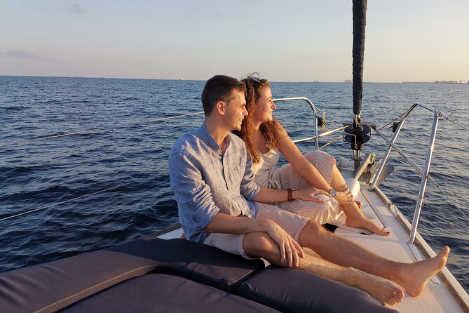 Private sailing trip from Barcelona with open bar - What the private boat changes