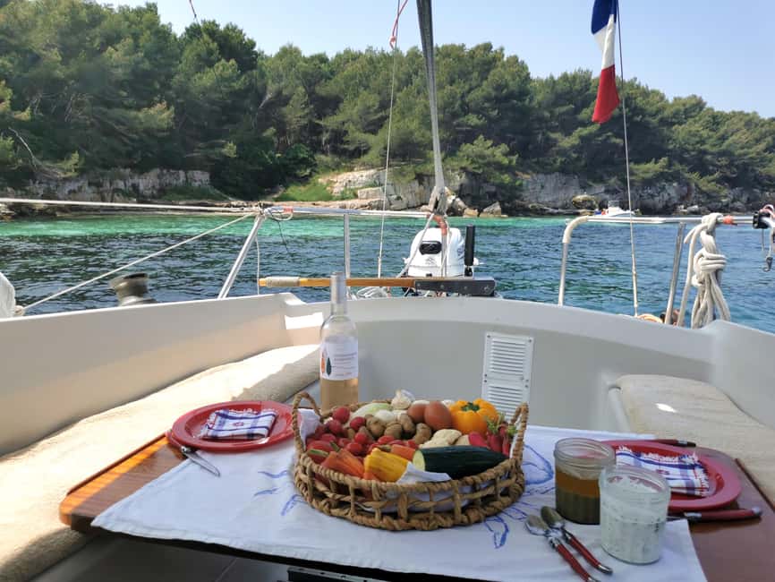 Private sailing trip & Provençal picnic - Four hours around the Lérins Islands