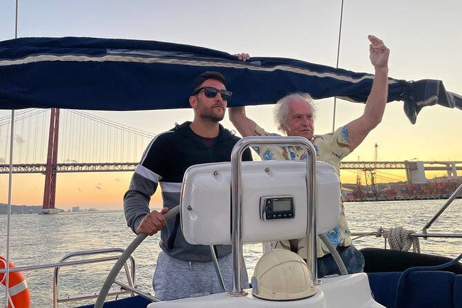 Private Sailing w/ Premium Wine Tasting Tour in Lisbon - Praça do Comércio and Saint Jorge Castle